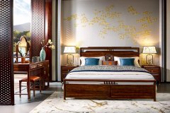 新中式家具風(fēng)格145平的現(xiàn)代風(fēng)，淺色基調(diào)搭配深色家具，就是沉穩(wěn)大氣